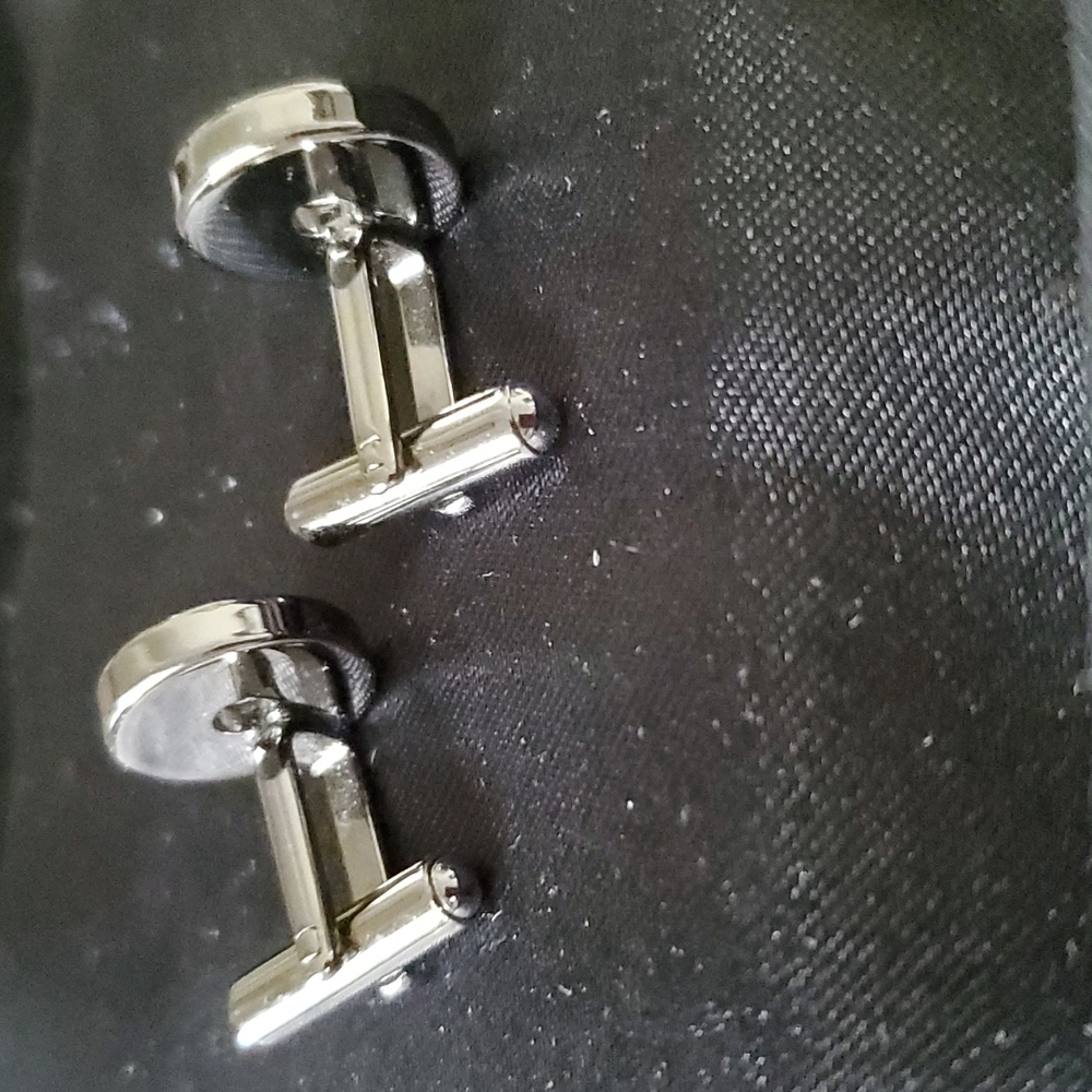 Cufflinks - Picture 2 of 3